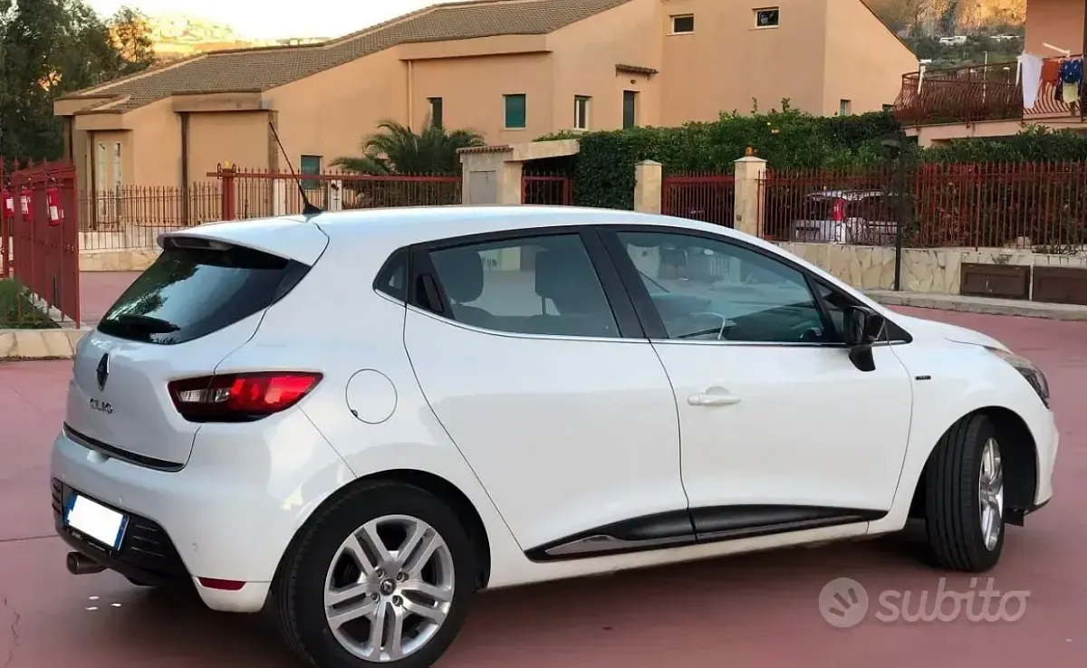 Usata Renault Clio 75 CV (55 kW) 2018 Bianco Utilitaria