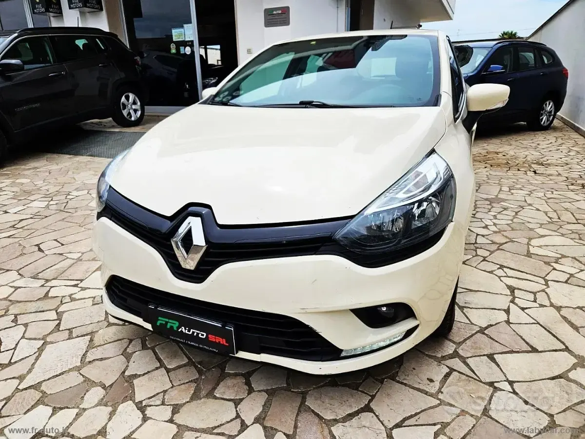 Usata Renault Clio IV 75 CV (55 kW) 2017 Beige Berlina