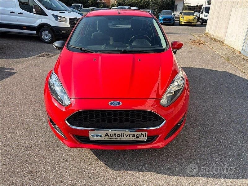 Usata Ford Fiesta Business Edition 60 CV (44 kW) 2016 Rosso Berlina