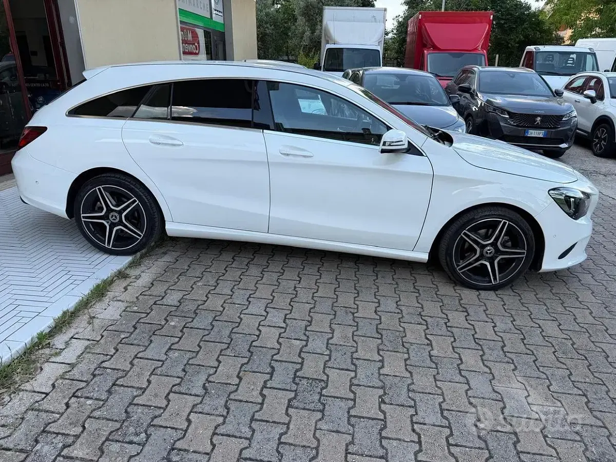 Usata Mercedes CLA220 170 CV (125 kW) 2019 Bianco Berlina