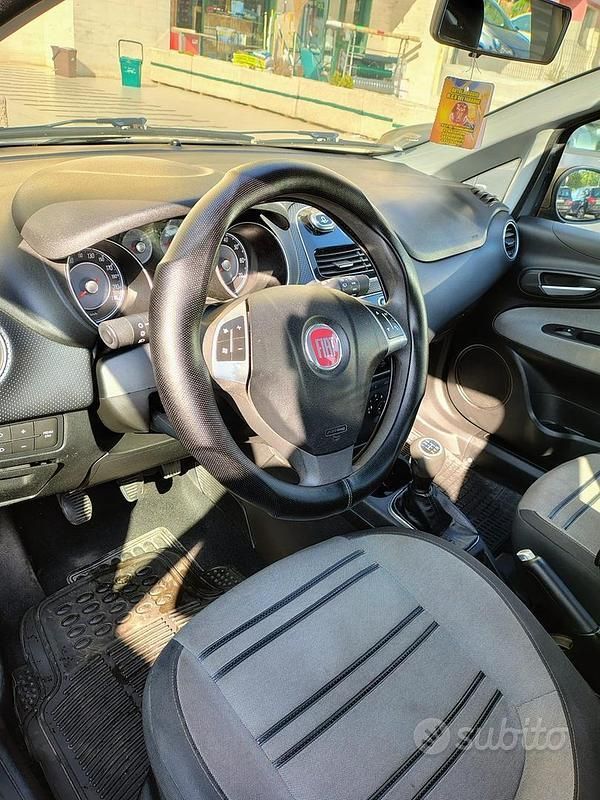 Usata Fiat Punto Evo Emotion 95 CV (69 kW) 2010 Grigio Utilitaria