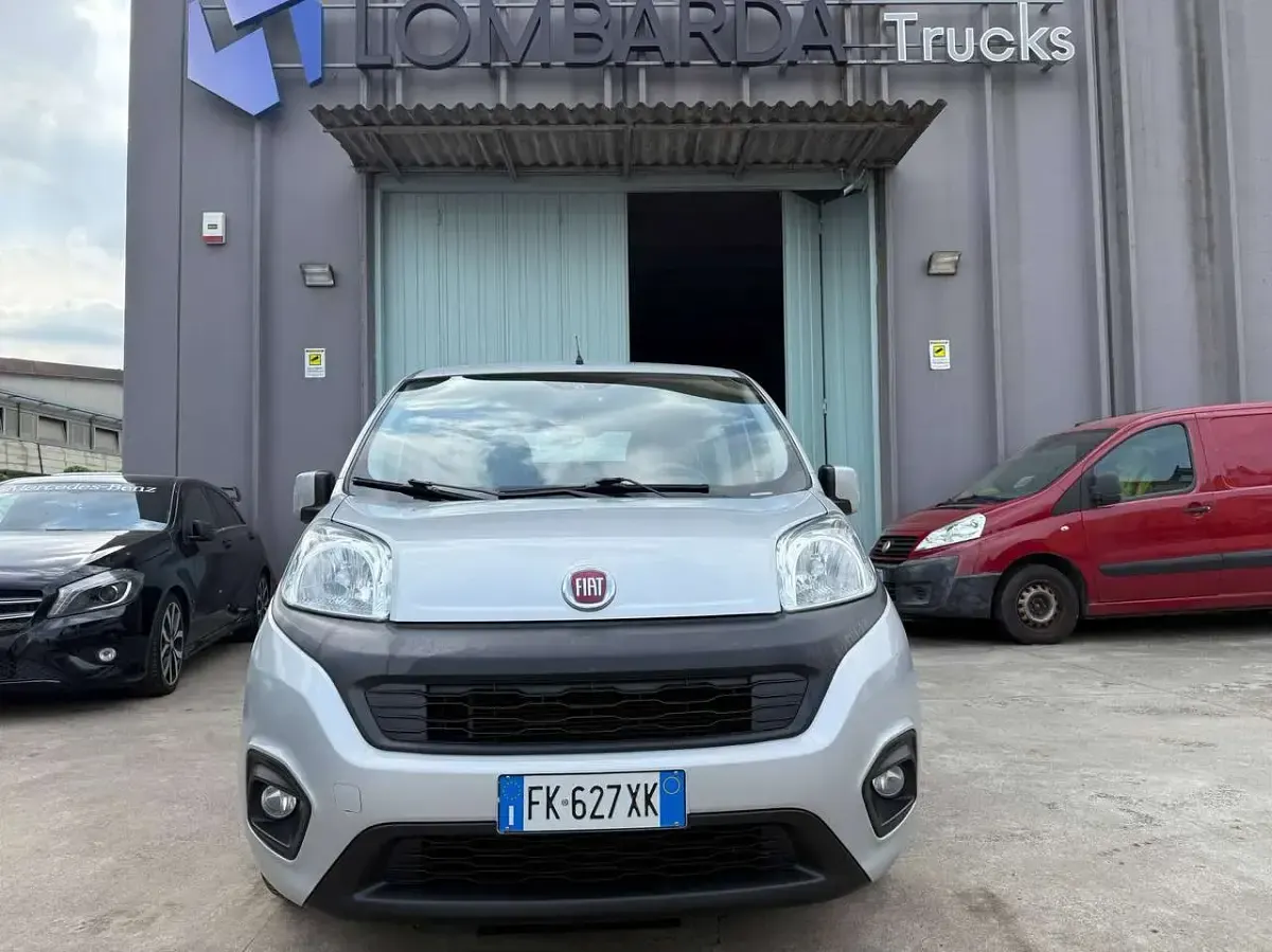 Usata Fiat Qubo Trekking 80 CV (58 kW) 2017 Argento Monovolume