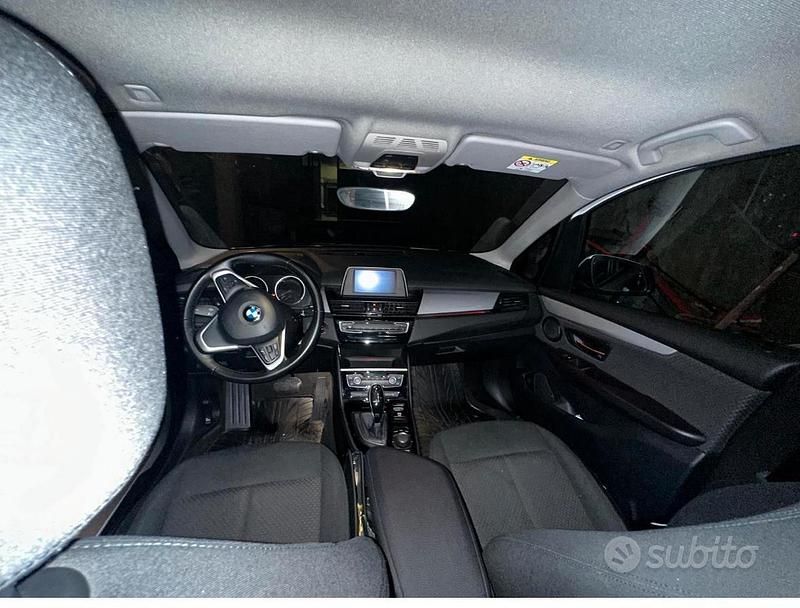 Usata BMW 218 Active Tourer Sport Line 150 CV (110 kW) 2019 Bianco Monovolume