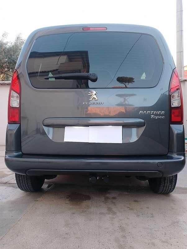 Usata Peugeot TePee Active 114 CV (83 kW) 2016 Station wagon