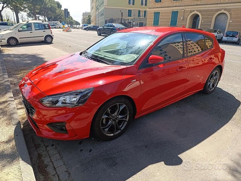Usata Ford Focus ST-Line 120 CV (88 kW) 2019 Rosso Berlina