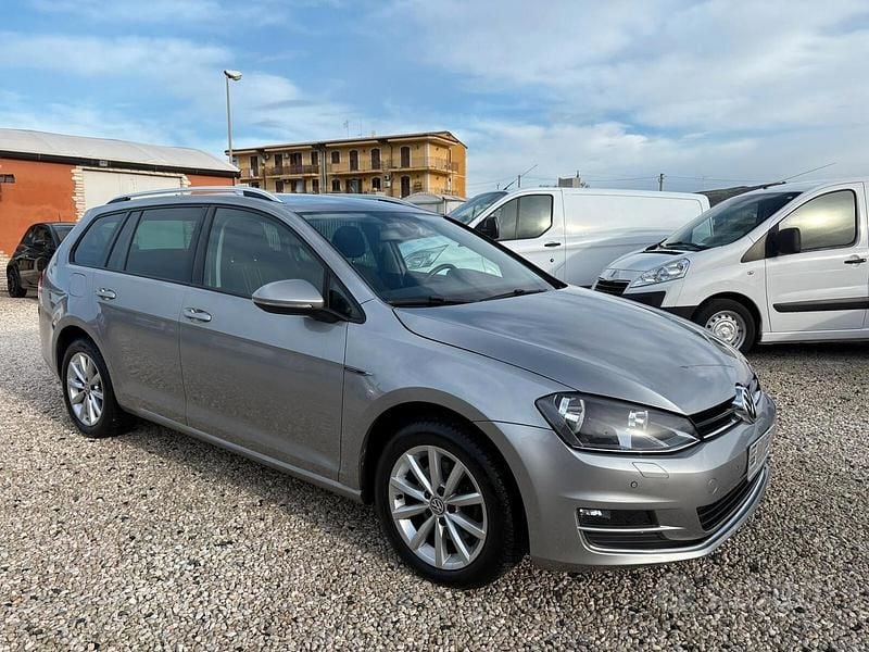Usata VW Golf VII Comfortline 110 CV (80 kW) 2016 Grigio Station wagon