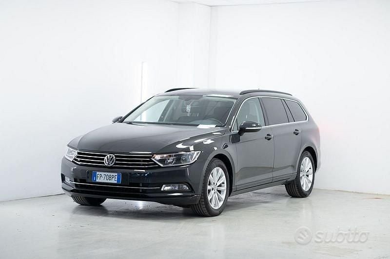 Usata VW Passat Executive 150 CV (110 kW) 2018 Grigio Station wagon