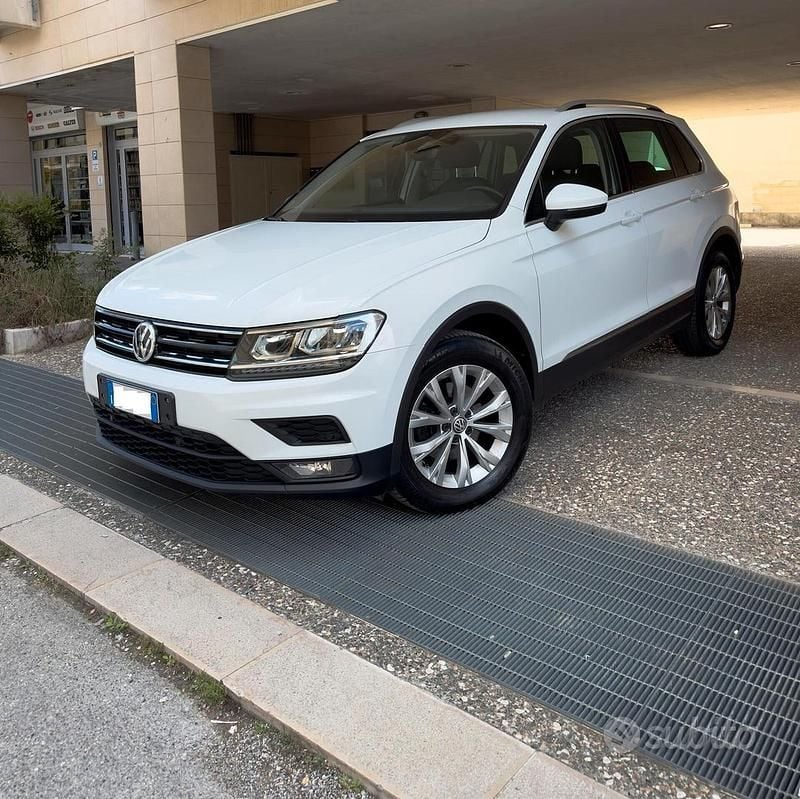 Bianco Usata 2019 VW Tiguan Business SUV | 19.900 € (Buon prezzo) - Immagine 1/4