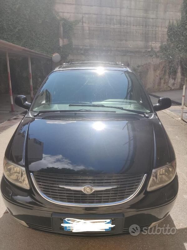 Nero Usata 2003 Chrysler Grand Voyager Monovolume | 1900 € (Molto cara) - Immagine 1/4