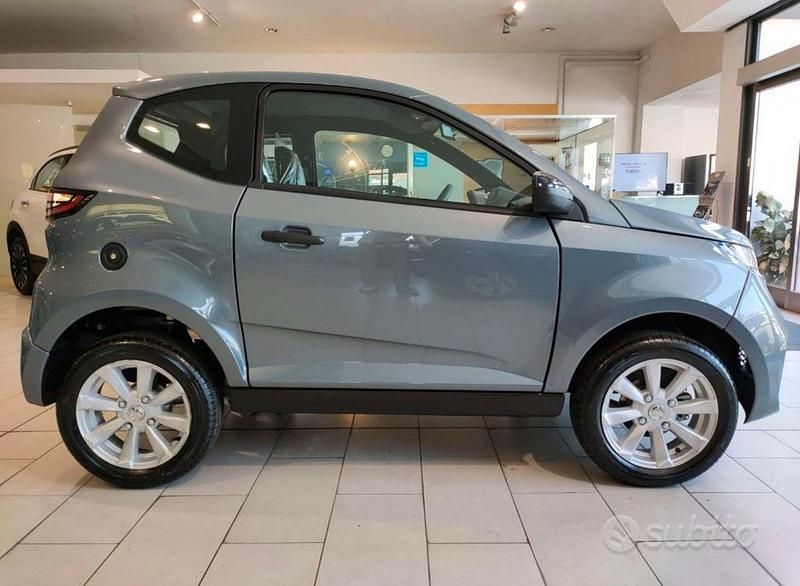 Nuova Aixam City Pack 2025 Grigio Utilitaria