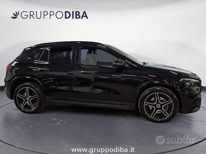 Usata Mercedes GLA180 Advanced Plus 116 CV (85 kW) 2023 Nero SUV