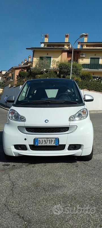 Usata 2007 Smart ForTwo Coupé Utilitaria | 4500 € (Buon prezzo) - Immagine 1/4