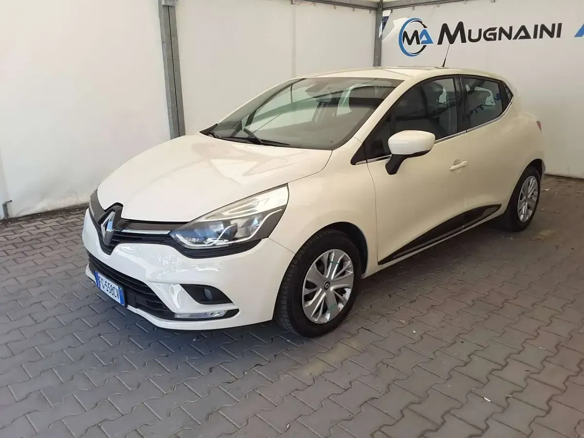 Usata Renault Clio IV Zen 73 CV (53 kW) 2016 Beige Berlina