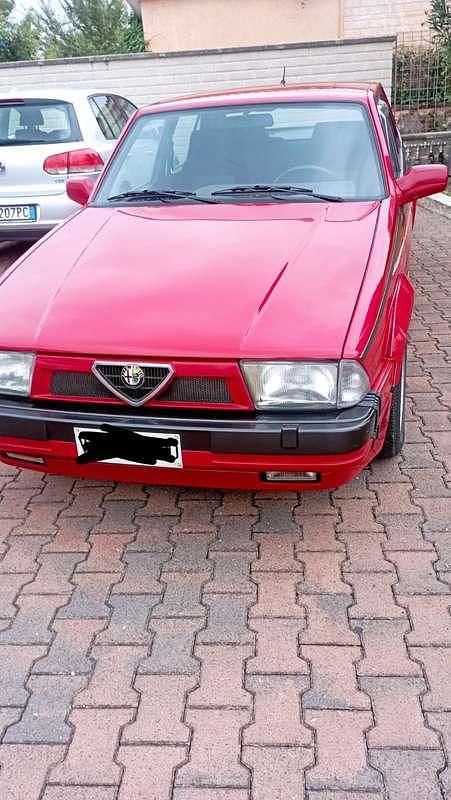 Usata Alfa Romeo 75 Quadrifoglio Verde 165 CV (121 kW) 1991 Berlina