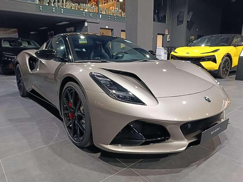 Nuova Lotus Emira 407 CV (299 kW) 2025 Nimbus grey Coupé