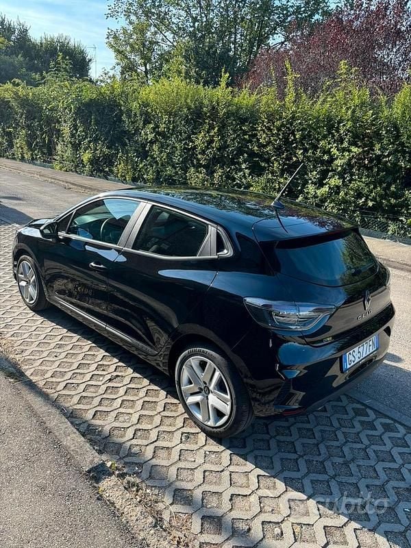 Usata Renault Clio V Evolution 101 CV (74 kW) 2024 Nero Berlina