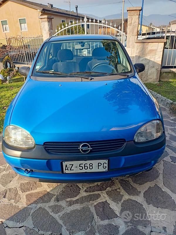 Usata Opel Corsa 65 CV (47 kW) 1999 Berlina