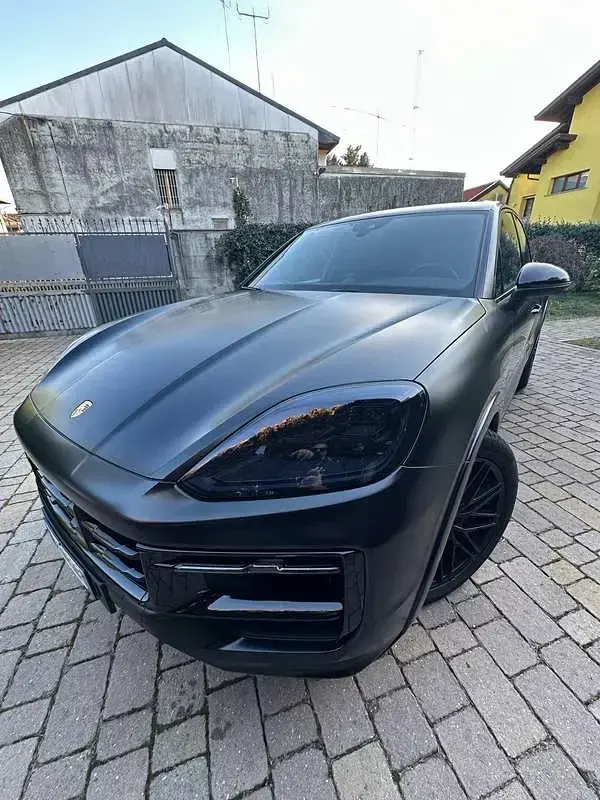 Usata Porsche Cayenne 354 CV (260 kW) 2024 Nero SUV