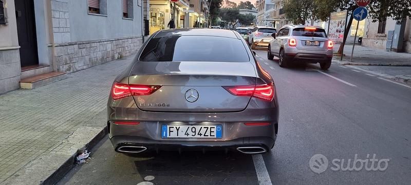 Usata Mercedes CLA200 163 CV (119 kW) 2020 Grigio Berlina