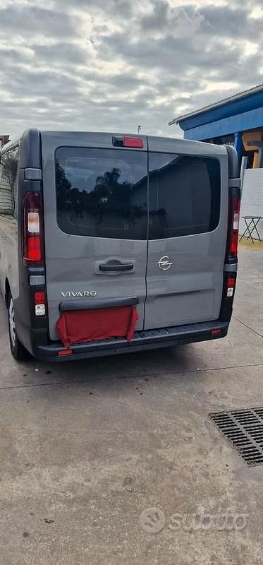 Usata Opel Vivaro 95 CV (69 kW) 2018 Giallo Monovolume