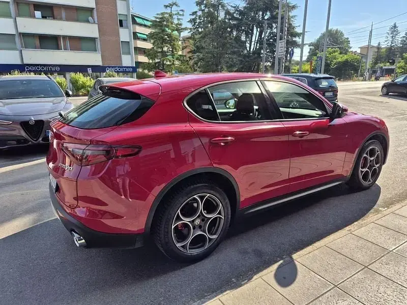 Usata Alfa Romeo Stelvio Tech Edition 160 CV (117 kW) 2018 Rosso SUV
