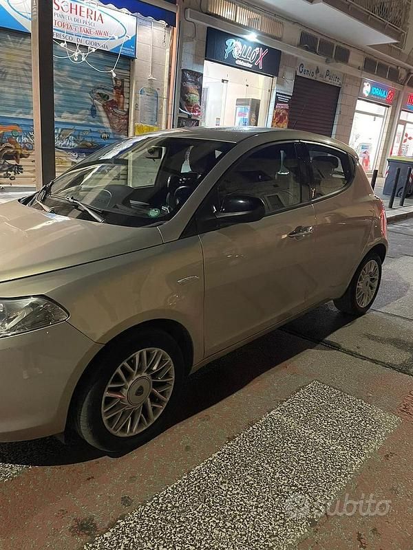 Usata Lancia Ypsilon 2014 Utilitaria