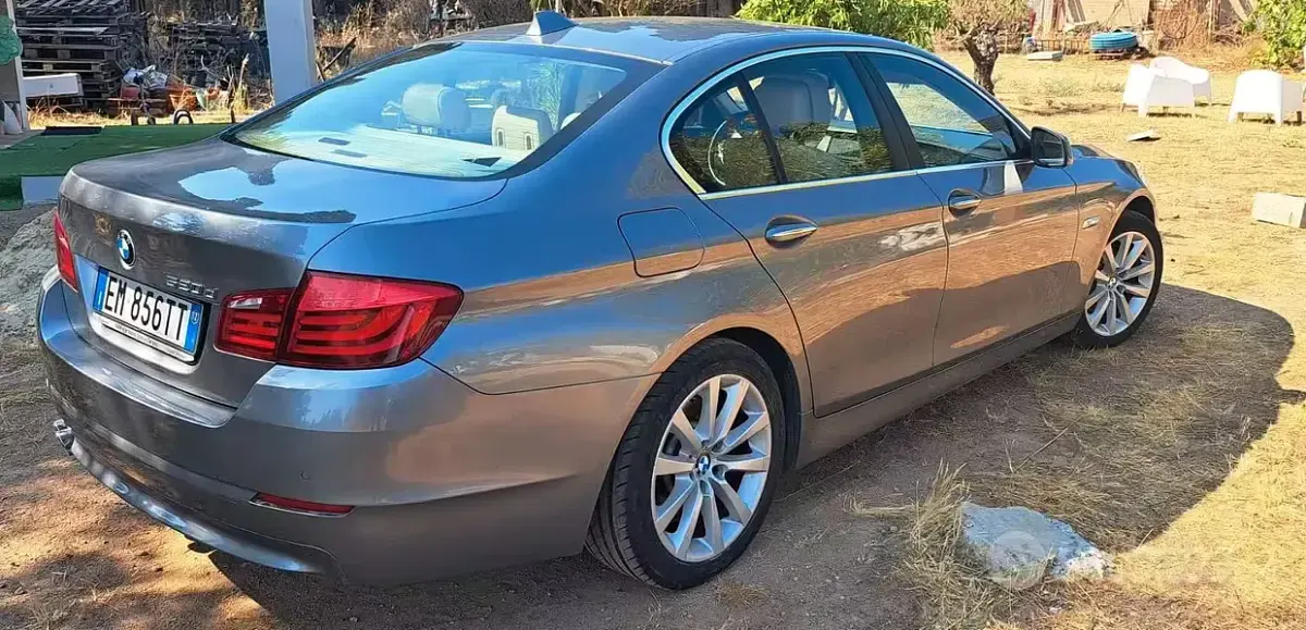 Usata BMW 520 184 CV (135 kW) 2012 Grigio Berlina