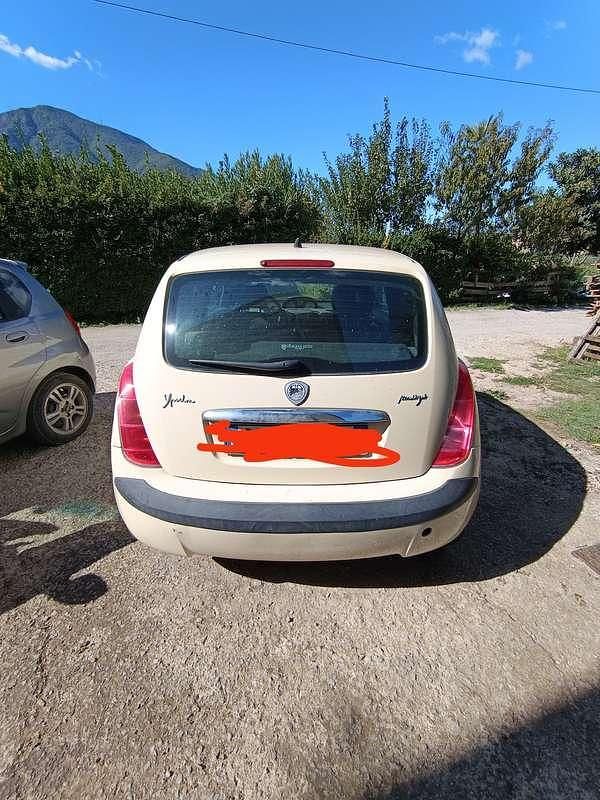 Usata 2005 Lancia Ypsilon Due volumi | 1800 € (Super prezzo) - Immagine 1/4