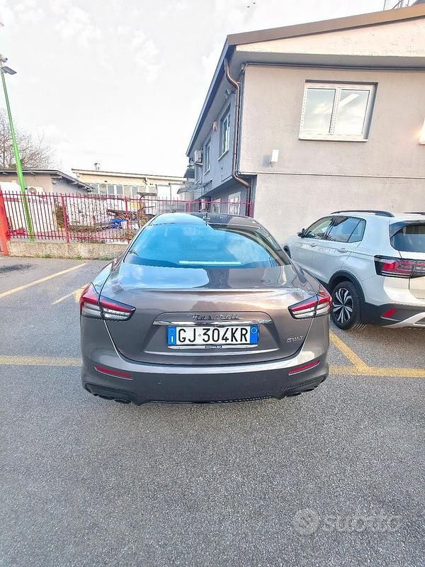 Usata Maserati Ghibli 350 CV (257 kW) 2023 Berlina