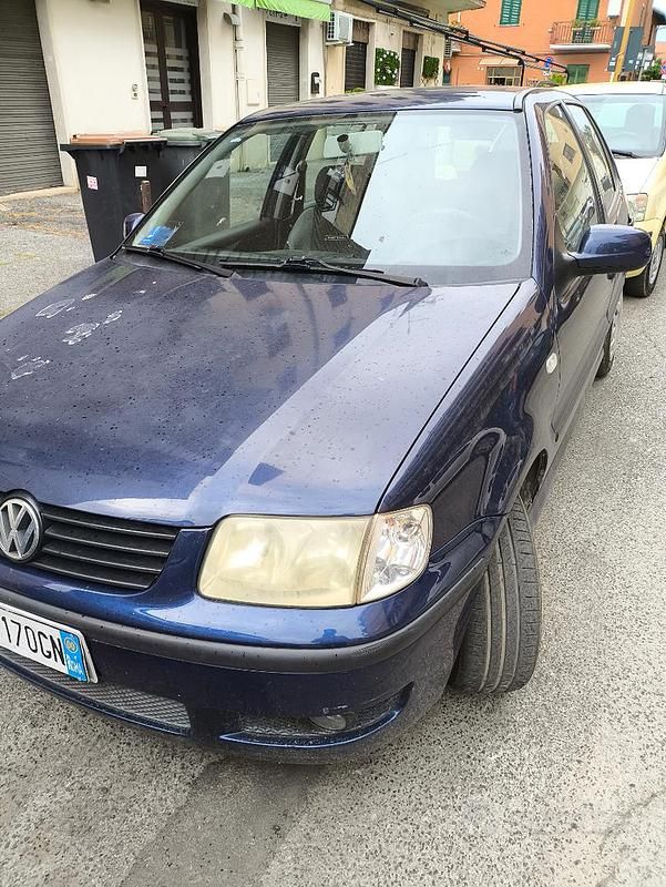 Blu Usata 2000 VW Polo Comfortline Tre volumi | 850 € (Super prezzo) - Immagine 1/4