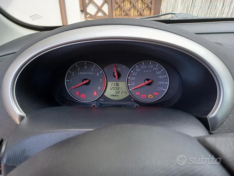 Usata Nissan Micra 80 CV (58 kW) 2010 Grigio Utilitaria
