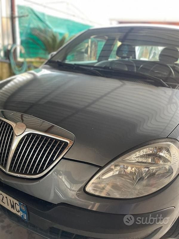 Usata Lancia Ypsilon 2003 Grigio Utilitaria