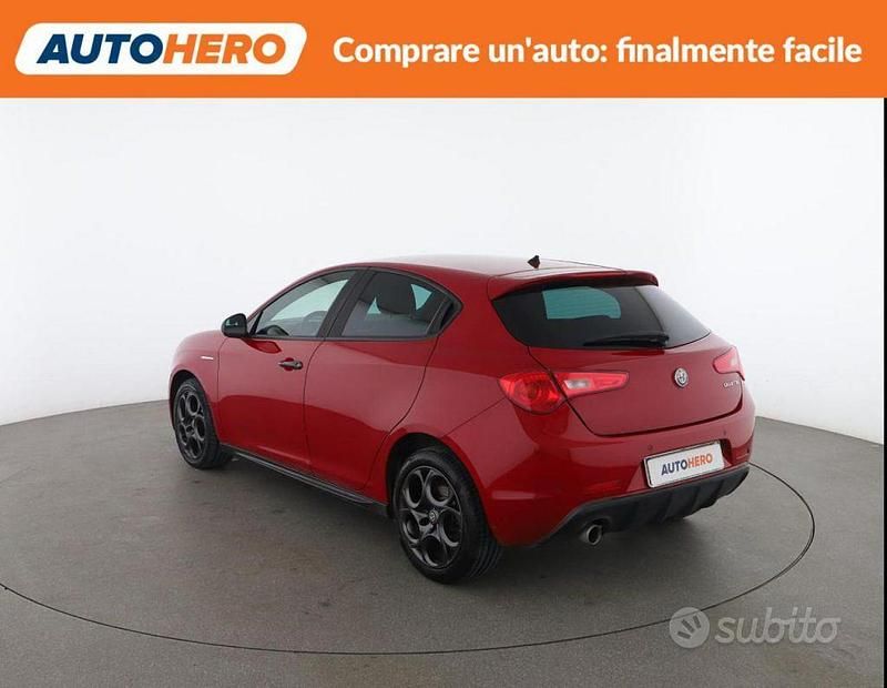 Usata Alfa Romeo Giulietta 120 CV (88 kW) 2018 Rosso Utilitaria