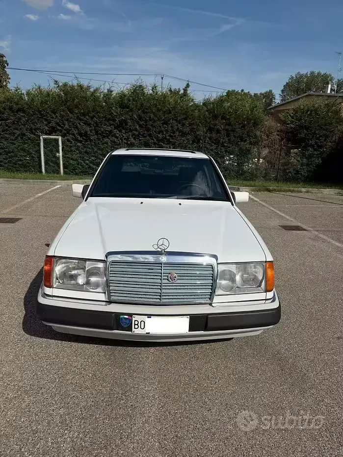 Usata Mercedes E200 122 CV (89 kW) 1989 Berlina