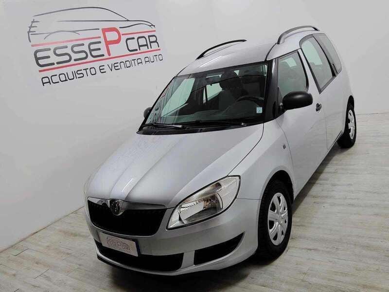 Argento Usata 2011 Skoda Roomster Style Monovolume | 4900 € (Molto cara) - Immagine 1/4