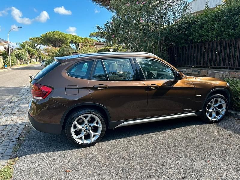 Usata BMW X1 177 CV (130 kW) 2009 Marrone SUV