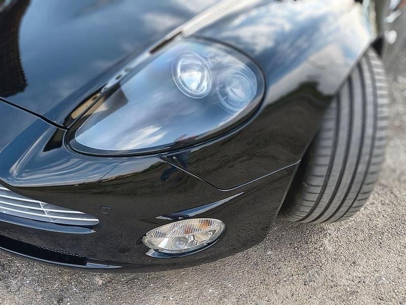 Usata Aston Martin Vanquish 466 CV (342 kW) 2002 Nero Coupé