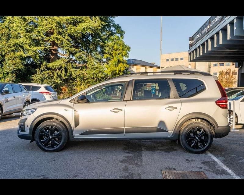 Usata Dacia Jogger Extreme 101 CV (74 kW) 2022 Argento Monovolume