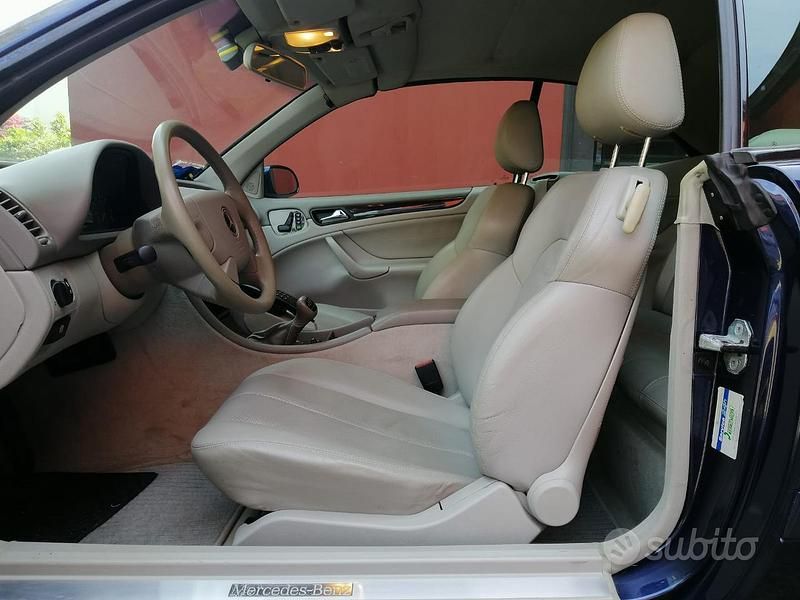 Usata Mercedes CLK200 Elegance 192 CV (141 kW) 1999 Blu Cabrio