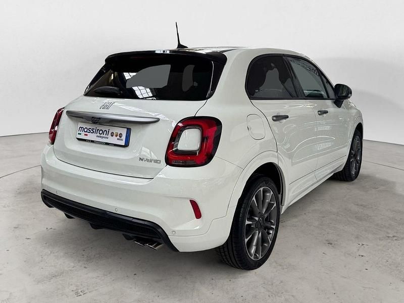Usata Fiat 130 Sport 131 CV (96 kW) 2024 Bianco SUV