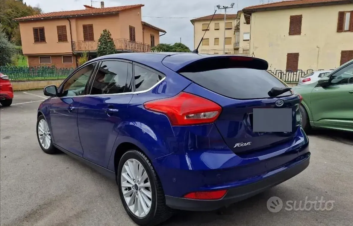 Usata Ford Focus 115 CV (84 kW) 2015 Blu Berlina