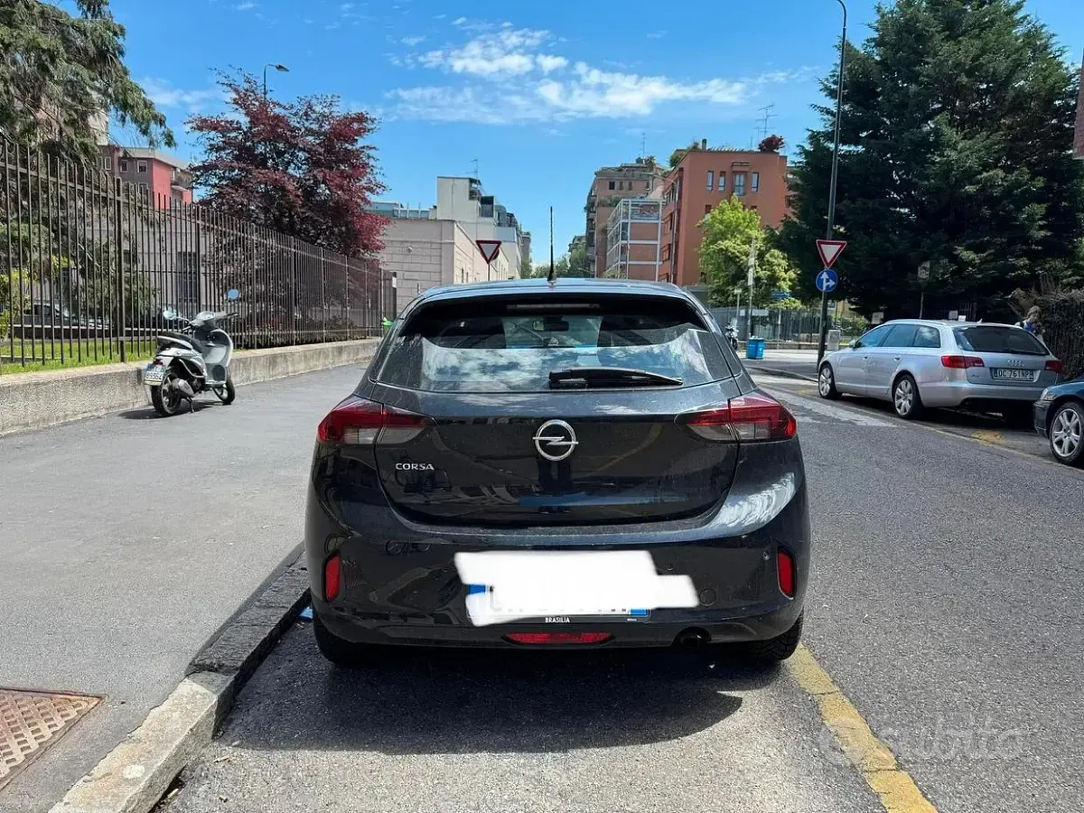 Usata Opel Corsa 75 CV (55 kW) 2023 Nero Utilitaria