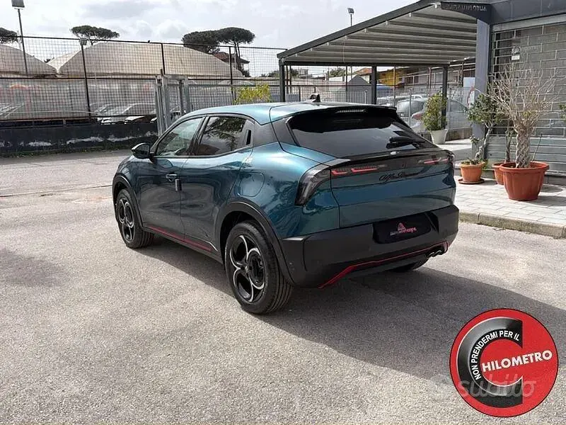 Nuova Alfa Romeo GT Junior Edizione Speciale 136 CV (100 kW) 2025 Blu SUV