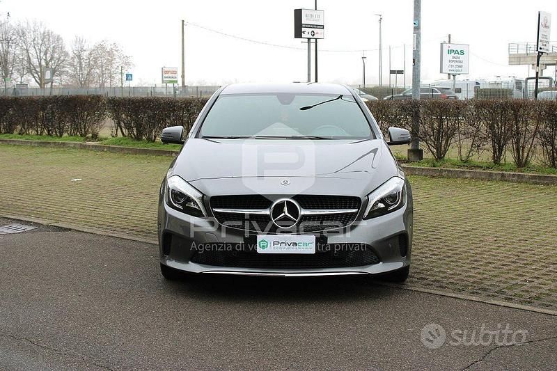 Usata Mercedes A180 109 CV (80 kW) 2017 Grigio Utilitaria