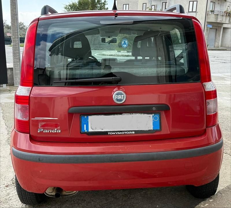 Usata Fiat Panda Dynamic 59 CV (43 kW) 2004 Rosso Utilitaria