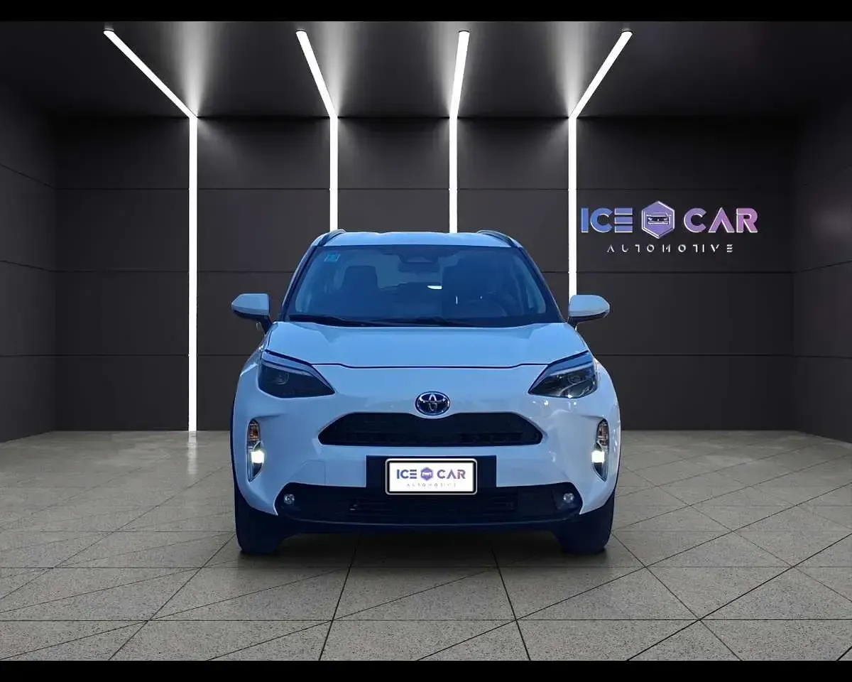 Usata Toyota Yaris Cross Active 92 CV (67 kW) 2025 Bianco SUV