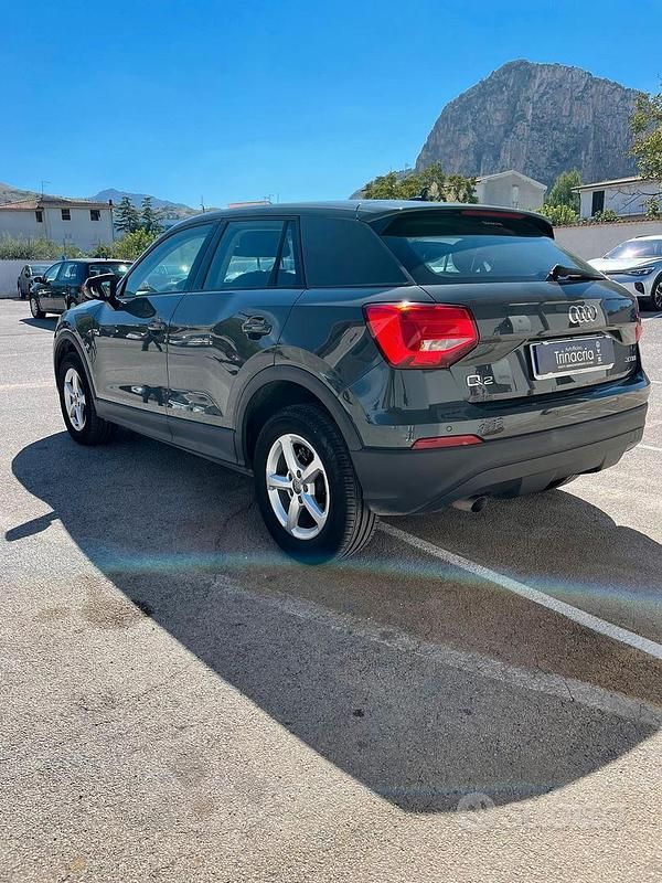 Usata Audi Q2 116 CV (85 kW) 2018 Grigio SUV