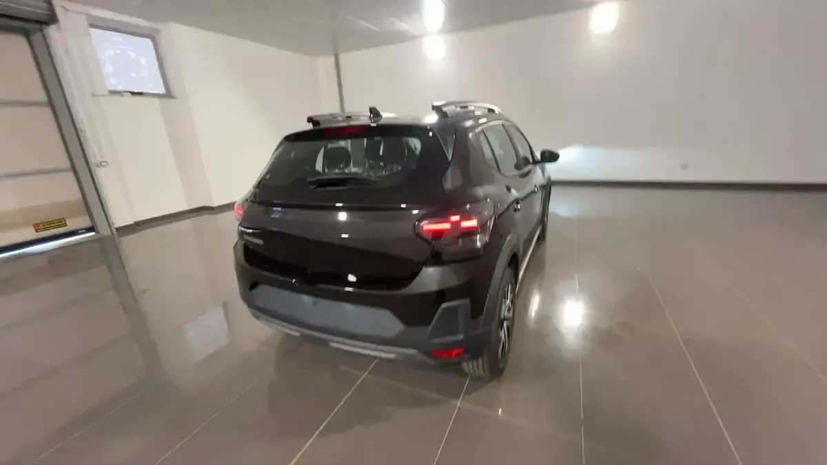 Nuova Dacia Sandero Expression 122 CV (89 kW) 2026 Nero Berlina