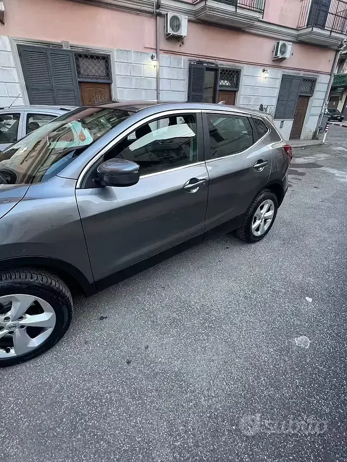 Usata Nissan Qashqai 2019 Grigio SUV