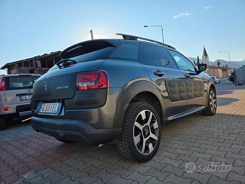 Usata Citroën C4 Cactus Shine 100 CV (73 kW) 2017 Grigio Utilitaria